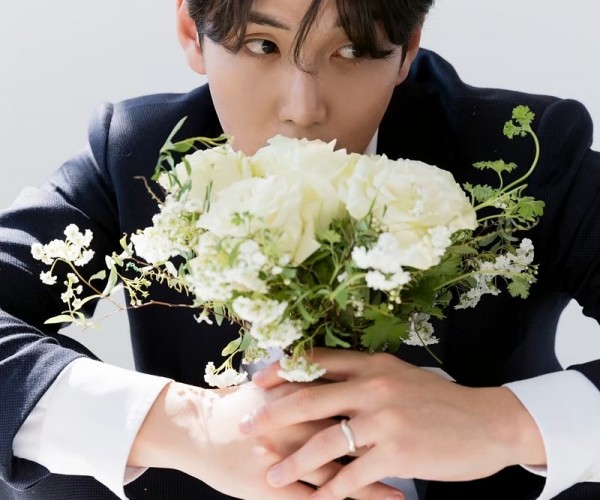 白ブーケ　新郎